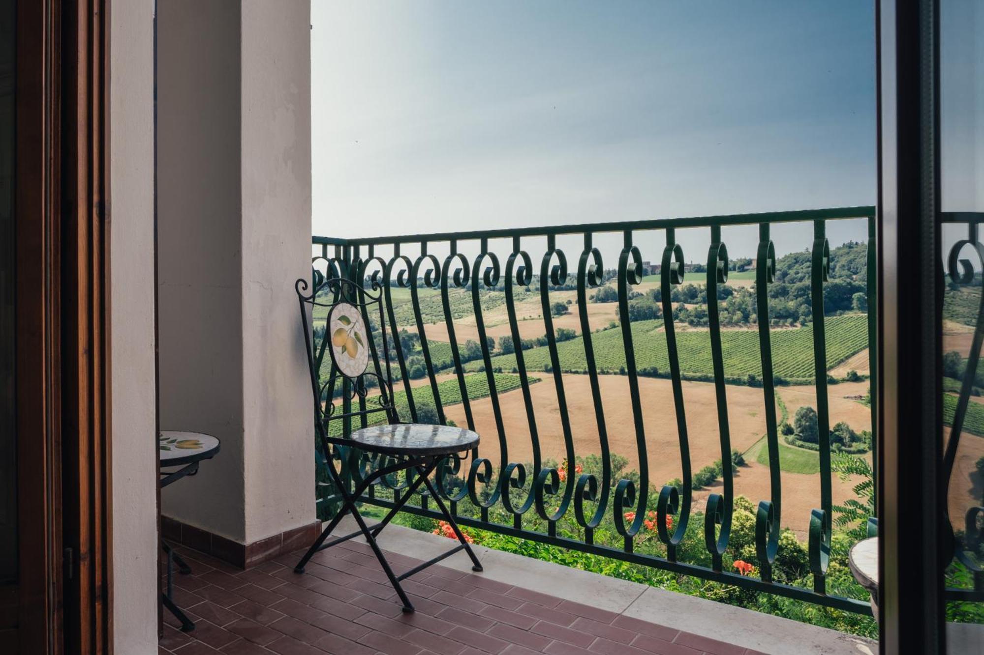Locanda Dolcevita Dozza Εξωτερικό φωτογραφία